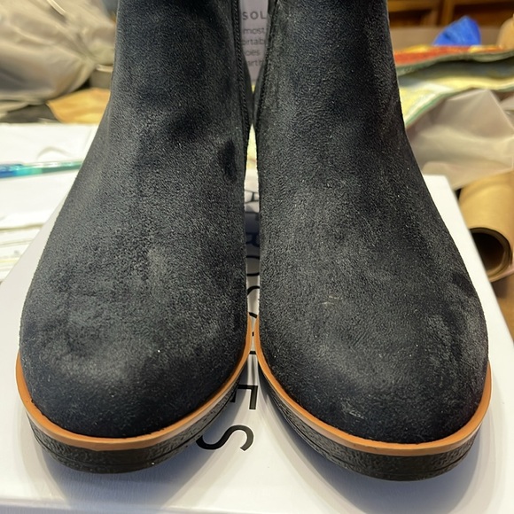 NEW Aeroles Brandi Navy Boot 7.5 - Picture 3 of 6